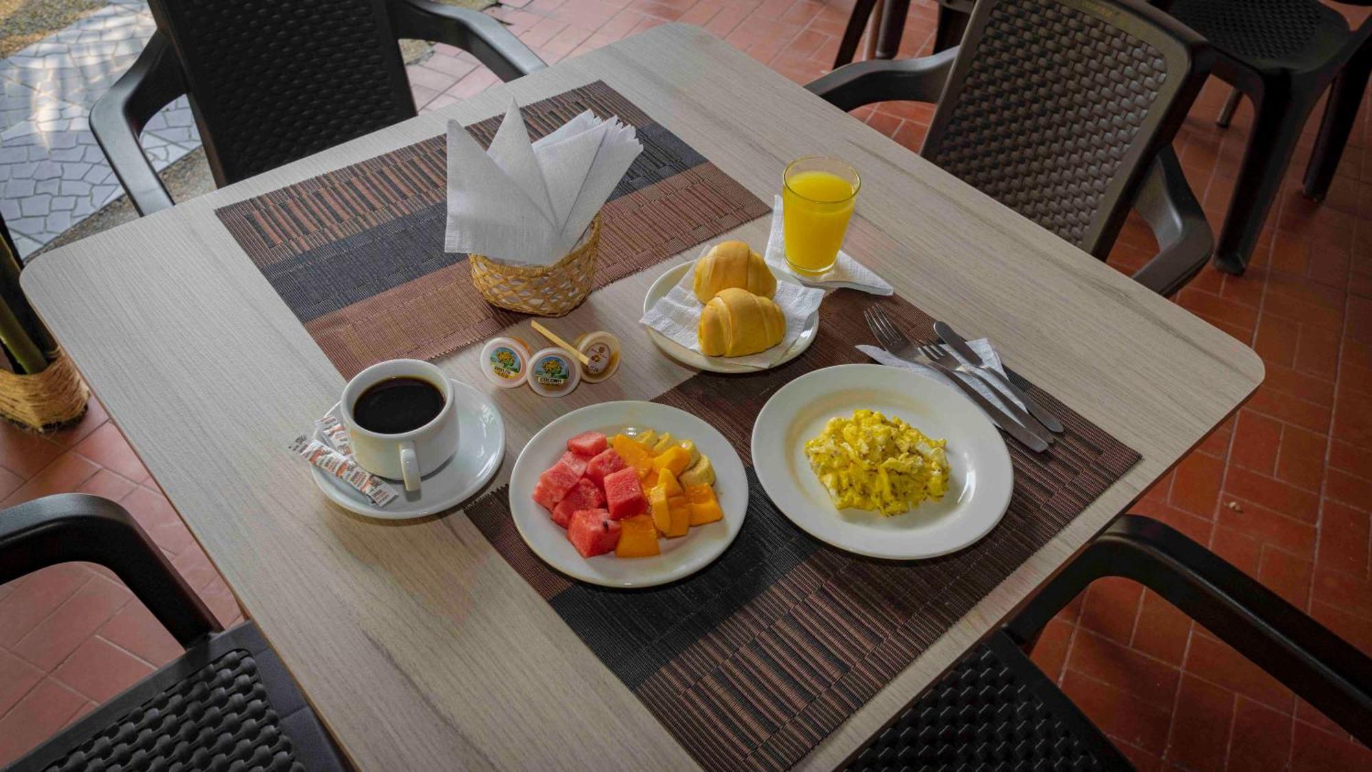 Zuruma Hotel 莱蒂西亚 外观 照片
